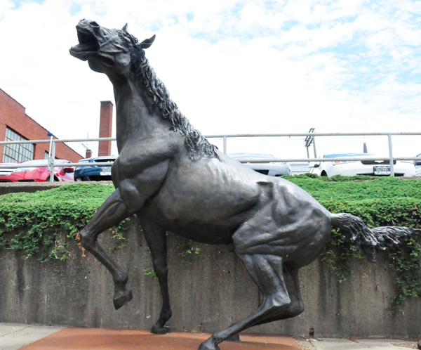 horse statue